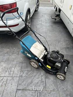 Macallister self propelled petrol lawn mower